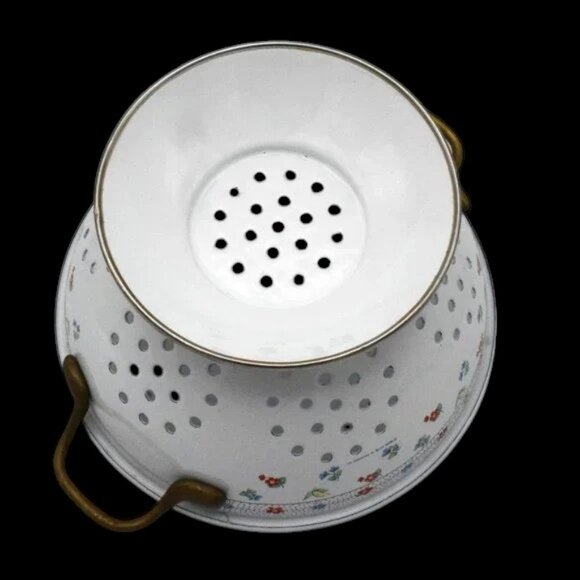 Vintage M. Kamenstein Inc. Colander White Enamel Floral Brass Handles - Picture 7 of 12